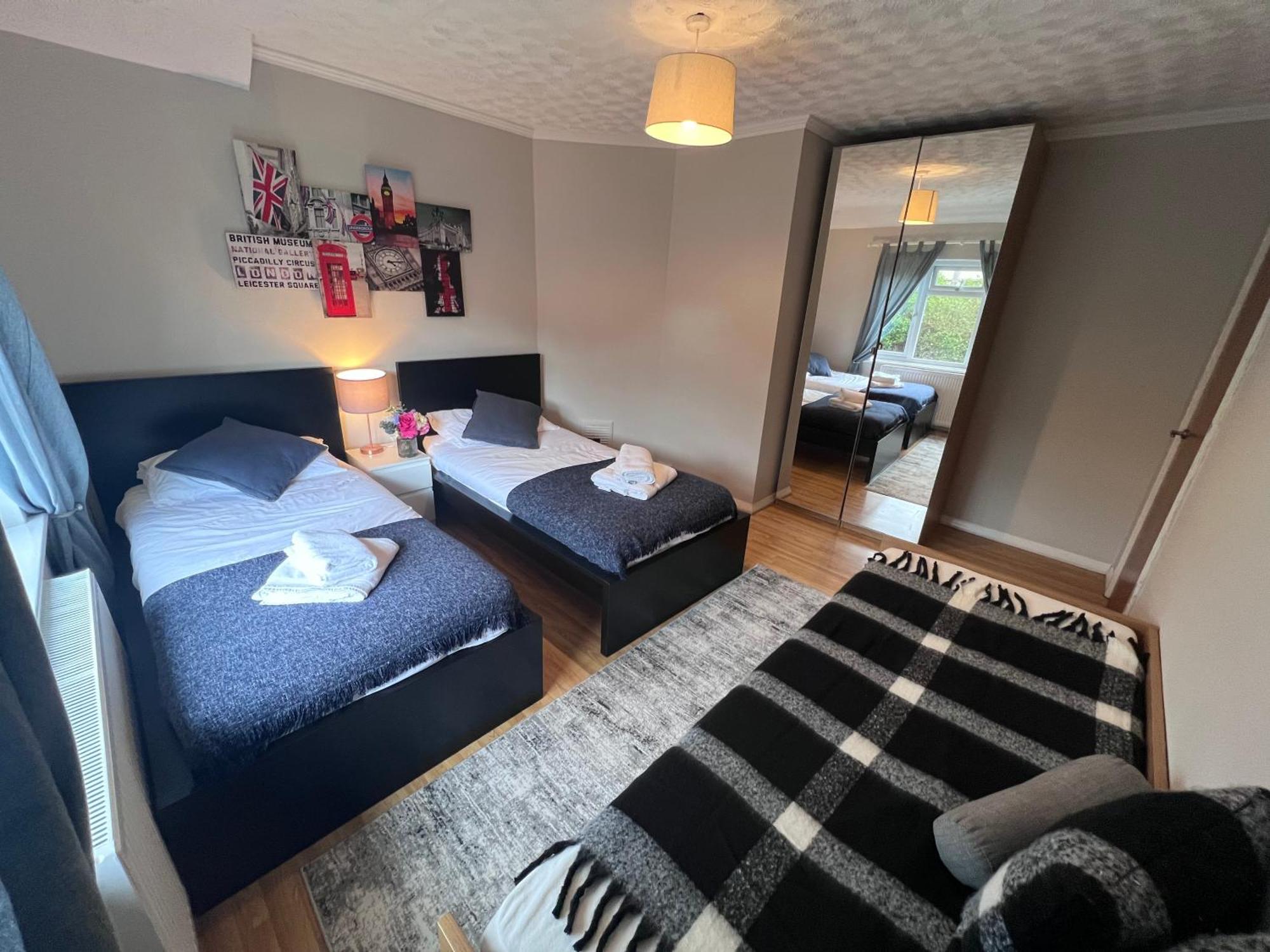 Croydon Apartment With Parking لندن المظهر الخارجي الصورة