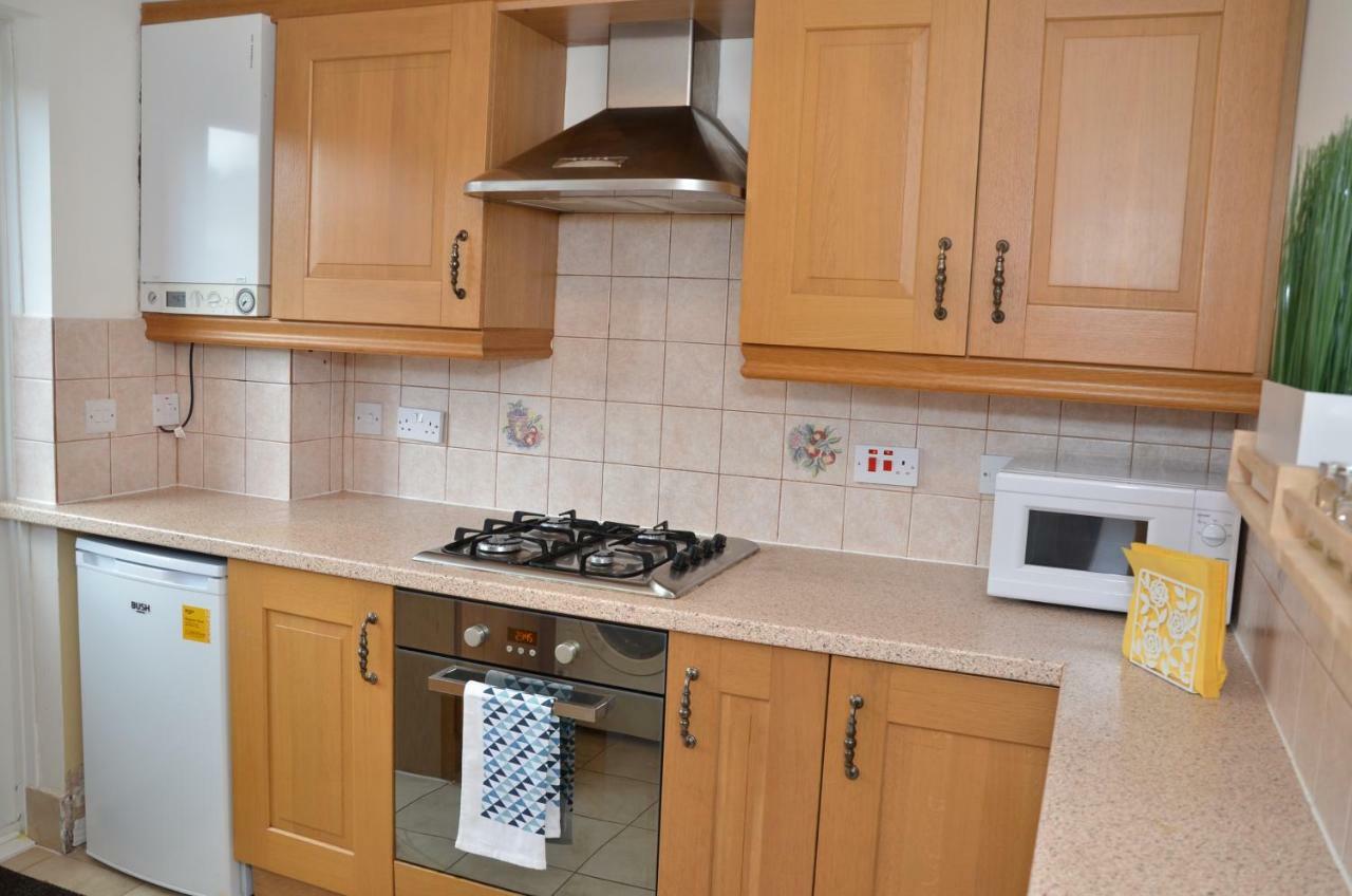 Croydon Apartment With Parking لندن المظهر الخارجي الصورة