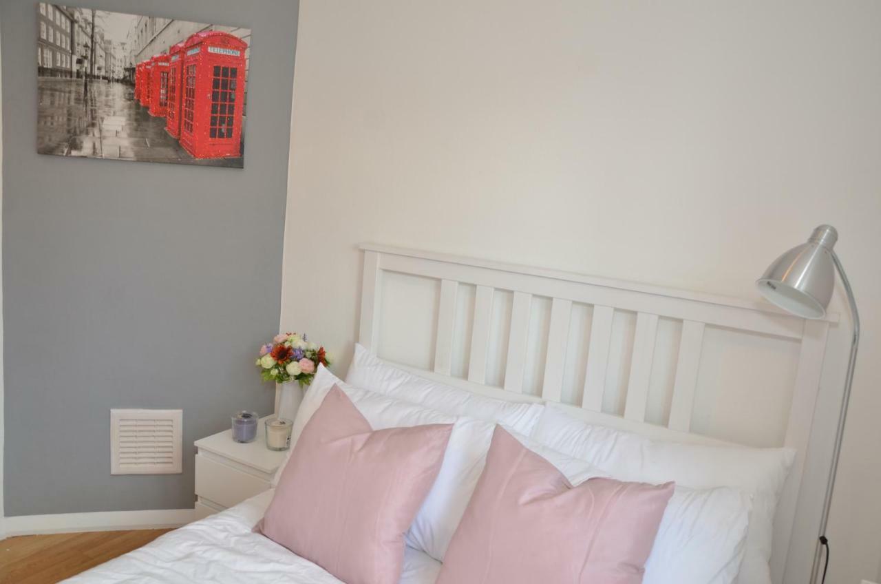 Croydon Apartment With Parking لندن المظهر الخارجي الصورة